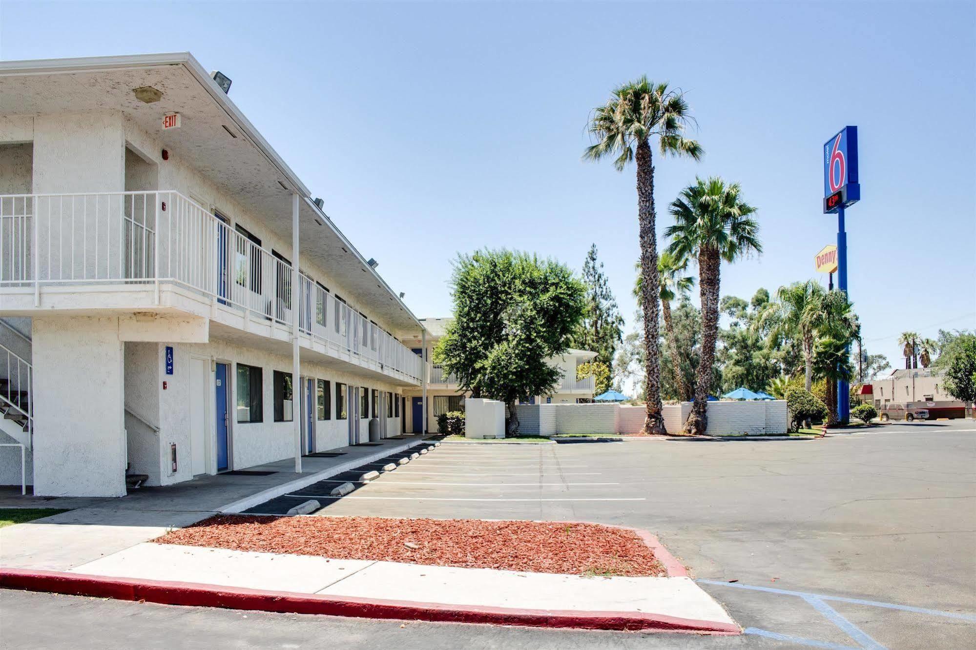 Motel 6-Bakersfield, Ca - South Екстериор снимка